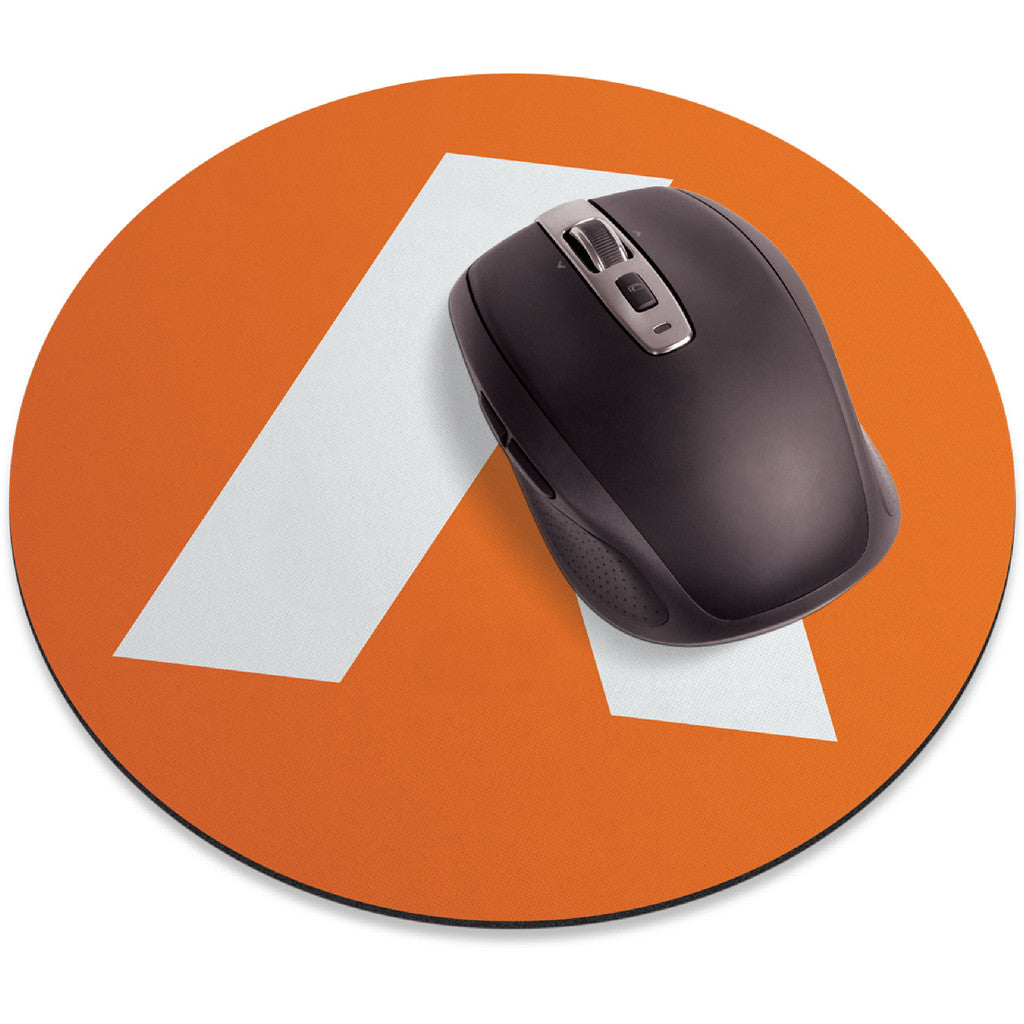 Black computer mouse on an orange round mouse pad with a white 'R' logo.