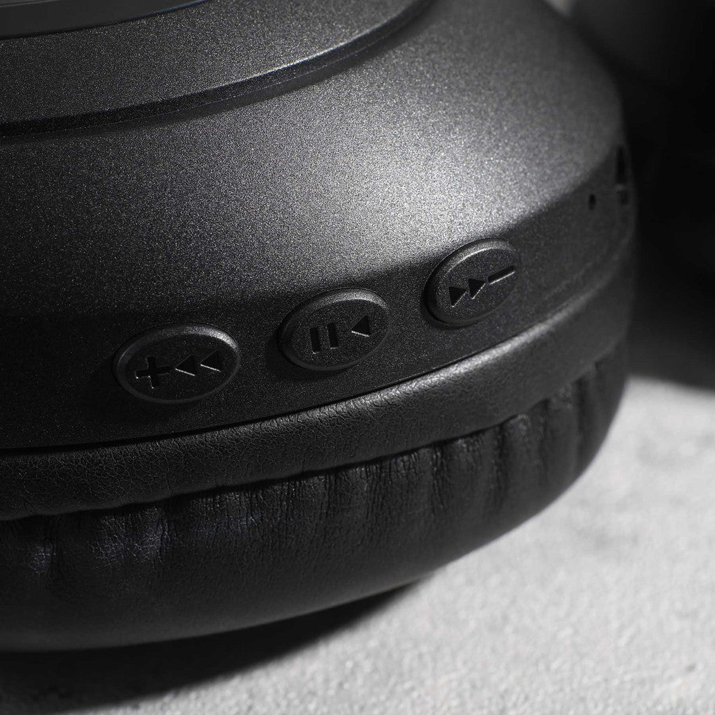 Sound Sharp Wireless Headphones close up photo of buttons on the headphone